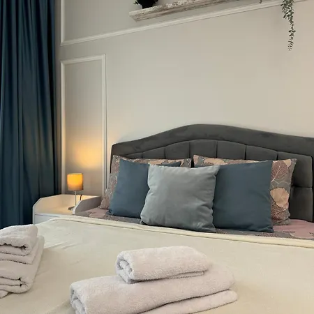 Appartement Caesar Blue Collection & Flora Boghaz